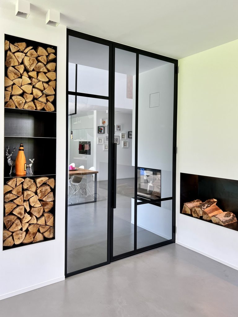 Loft Drehtür mit FIX-Element in Grau-Glas – Designvilla Dormagen